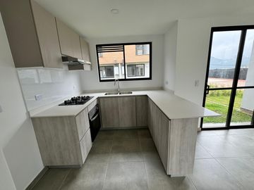 ESTRENE CASA EN EL CONJUNTO CERRADO EL RETIRO SECTOR LA FLORIDA, MANIZALES
