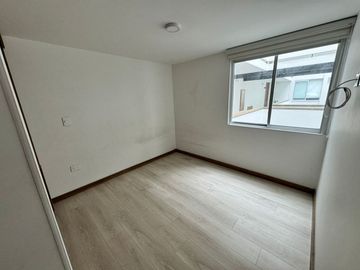 VENDO APARTAMENTO 70 M2 SECTOR BOSQUES DE NIZA EN MANIZALES