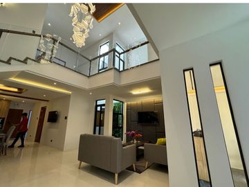 Semi-Furnished 4 Bedroom 2- storey House and Lot For Sale in Las Piñas City