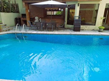 Vendo  Dúplex,277 m2, US$230,000, 3 hab, 3 baños, terraza, piscina, Surco