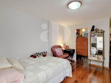 Vendo  Dúplex,277 m2, US$230,000, 3 hab, 3 baños, terraza, piscina, Surco