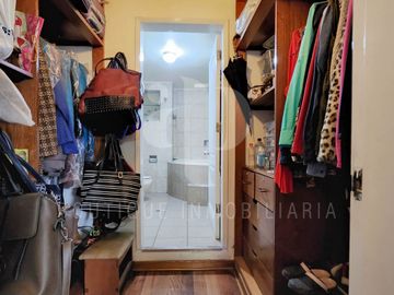 Vendo  Dúplex,277 m2, US$230,000, 3 hab, 3 baños, terraza, piscina, Surco