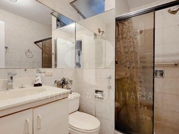 Vendo  Dúplex,277 m2, US$230,000, 3 hab, 3 baños, terraza, piscina, Surco