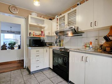 Vendo  Dúplex,277 m2, US$230,000, 3 hab, 3 baños, terraza, piscina, Surco