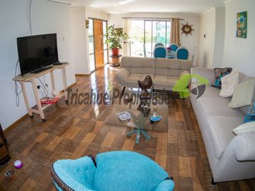 Venta de Parcela con hermosa casa estilo mediterráneo y piscina. Vicuña, Valle del Elqui. $210 millones