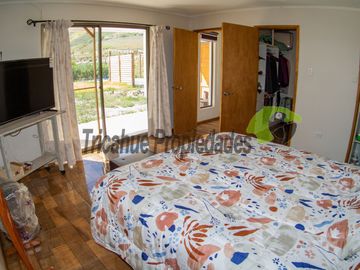 Venta de Parcela con hermosa casa estilo mediterráneo y piscina. Vicuña, Valle del Elqui. $210 millones