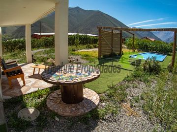 Venta de Parcela con hermosa casa estilo mediterráneo y piscina. Vicuña, Valle del Elqui. $210 millones