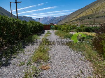 Venta de Parcela con hermosa casa estilo mediterráneo y piscina. Vicuña, Valle del Elqui. $210 millones