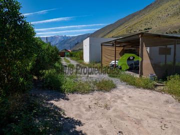 Venta de Parcela con hermosa casa estilo mediterráneo y piscina. Vicuña, Valle del Elqui. $210 millones