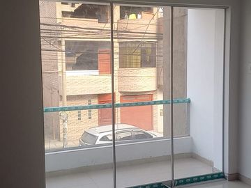VENDO DUPLEX DE 149 M2 DE AREA ACUPADA, PISO 4,5, URBANIZACION SANTO DOMINGO ETAPA 12-CARABAYLLO