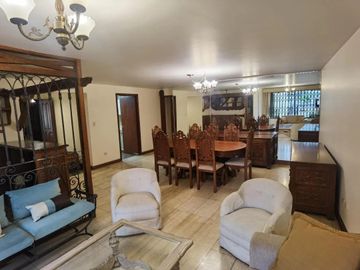 VENDO LINDO DEPARTAMENTO 150 M2 CON 3 HABITACIONES, UBICADO EN LA AVENIDA LAS PALMERAS, CAMACHO - LA MOLINA (FRENTE AL COLEGIO ROOSEVELT).