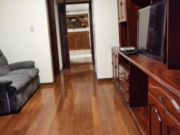 VENDO LINDO DEPARTAMENTO 150 M2 CON 3 HABITACIONES, UBICADO EN LA AVENIDA LAS PALMERAS, CAMACHO - LA MOLINA (FRENTE AL COLEGIO ROOSEVELT).