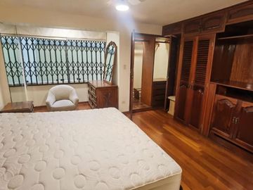 VENDO LINDO DEPARTAMENTO 150 M2 CON 3 HABITACIONES, UBICADO EN LA AVENIDA LAS PALMERAS, CAMACHO - LA MOLINA (FRENTE AL COLEGIO ROOSEVELT).