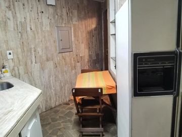 VENDO LINDO DEPARTAMENTO 150 M2 CON 3 HABITACIONES, UBICADO EN LA AVENIDA LAS PALMERAS, CAMACHO - LA MOLINA (FRENTE AL COLEGIO ROOSEVELT).