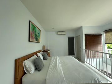 Resort for sale Resort business still in operation Good atmosphere near tourist attractions Khao Chee Chan area, Pattaya