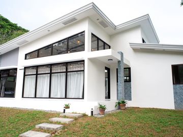 House in Tali Beach Subdivision, Nasugbu