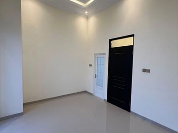 Rumah Baru Mewah Minimalis 2 lantai Di Ketintang Dekat Kampus UNESA