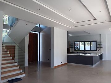 FOR SALE - Two Storey House and Lot in Manila Southwoods, Carmona, Cavite