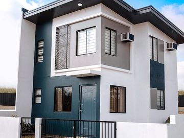 3 Bedrooms Single Attached House and Lot in Calamba Laguna