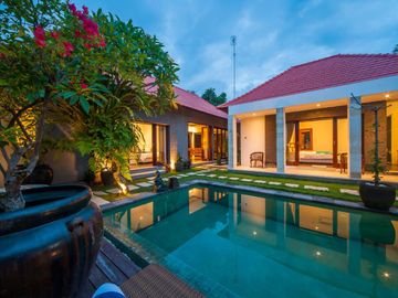 Turnkey 3 Bedroom Villa in Central Canggu for Sale Leasehold