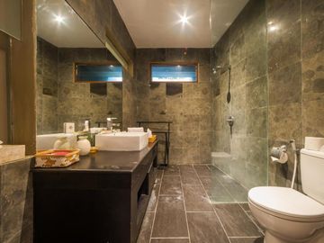 Turnkey 3 Bedroom Villa in Central Canggu for Sale Leasehold