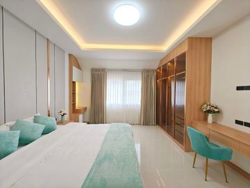 Move-In Ready! Luxury 4-Bedroom Detached House for Sale in Pattaya