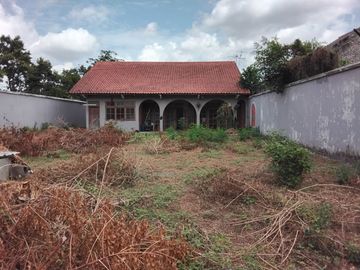House for sale near adi sucipto air port sleman yogyakarta
