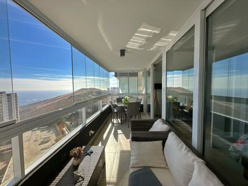 Se Vende Hermoso Departamento 2 Dormitorios, Mariposa. Reñaca. Vista al Mar