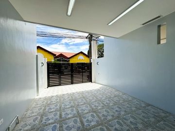 Modern 3-Bedroom 2- Storey Triplex House and Lot for Sale in Las Piñas City