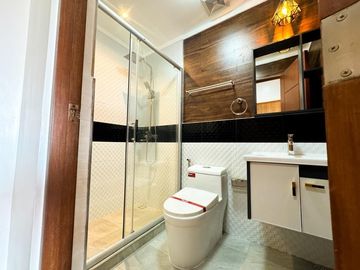 Modern 3-Bedroom 2- Storey Triplex House and Lot for Sale in Las Piñas City