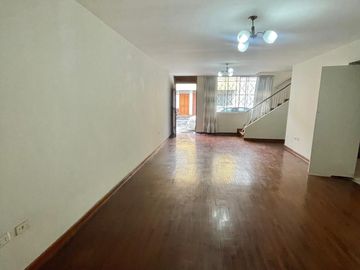 SE VENDE AMPLIA CASA 03 PISOS + AZOTEA -  ¡FRENTE AL CENTRO EMPRESARIAL! LINCE LIMITE CON SAN ISIDRO.