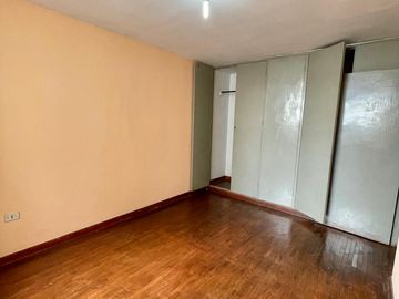 SE VENDE AMPLIA CASA 03 PISOS + AZOTEA -  ¡FRENTE AL CENTRO EMPRESARIAL! LINCE LIMITE CON SAN ISIDRO.