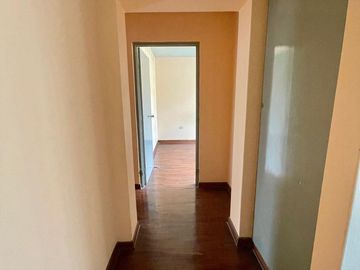SE VENDE AMPLIA CASA 03 PISOS + AZOTEA -  ¡FRENTE AL CENTRO EMPRESARIAL! LINCE LIMITE CON SAN ISIDRO.