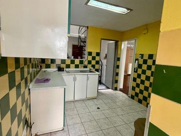 SE VENDE AMPLIA CASA 03 PISOS + AZOTEA -  ¡FRENTE AL CENTRO EMPRESARIAL! LINCE LIMITE CON SAN ISIDRO.