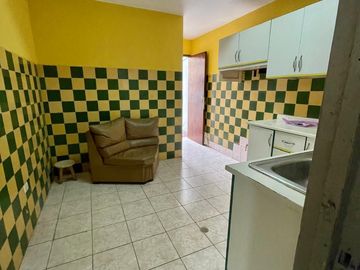 SE VENDE AMPLIA CASA 03 PISOS + AZOTEA -  ¡FRENTE AL CENTRO EMPRESARIAL! LINCE LIMITE CON SAN ISIDRO.