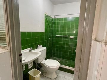 SE VENDE AMPLIA CASA 03 PISOS + AZOTEA -  ¡FRENTE AL CENTRO EMPRESARIAL! LINCE LIMITE CON SAN ISIDRO.