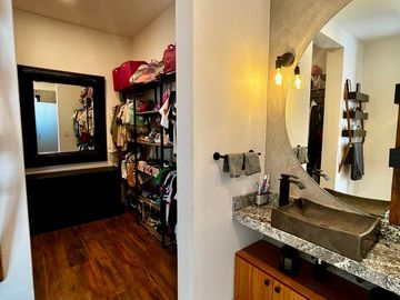 HERMOSA Y MODERNA RESIDENCIA EN VENTA AL NORTE