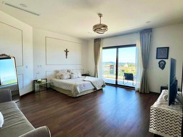 HERMOSA Y MODERNA RESIDENCIA EN VENTA AL NORTE