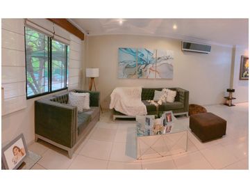 Ceibos Real - 4 Dorm. y Uno en P. Baja - 5.5 Baños - Sala Comedor - Jacuzzi