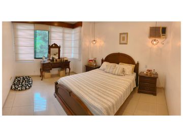 Ceibos Real - 4 Dorm. y Uno en P. Baja - 5.5 Baños - Sala Comedor - Jacuzzi