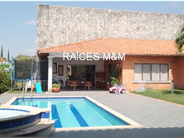 VENDO MAGNÍFICA CASA CAMPESTRE, IDEAL PARA VIVIR EN UN ESTILO DE VIDA CÓMODO, ESPACIOS GENEROSOS.