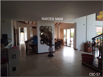 VENDO MAGNÍFICA CASA CAMPESTRE, IDEAL PARA VIVIR EN UN ESTILO DE VIDA CÓMODO, ESPACIOS GENEROSOS.