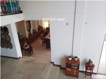 VENDO MAGNÍFICA CASA CAMPESTRE, IDEAL PARA VIVIR EN UN ESTILO DE VIDA CÓMODO, ESPACIOS GENEROSOS.