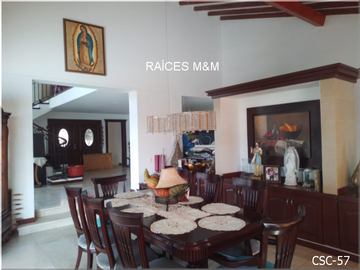 VENDO MAGNÍFICA CASA CAMPESTRE, IDEAL PARA VIVIR EN UN ESTILO DE VIDA CÓMODO, ESPACIOS GENEROSOS.
