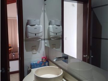 VENDO MAGNÍFICA CASA CAMPESTRE, IDEAL PARA VIVIR EN UN ESTILO DE VIDA CÓMODO, ESPACIOS GENEROSOS.