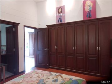 VENDO MAGNÍFICA CASA CAMPESTRE, IDEAL PARA VIVIR EN UN ESTILO DE VIDA CÓMODO, ESPACIOS GENEROSOS.