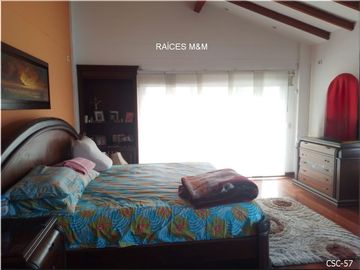 VENDO MAGNÍFICA CASA CAMPESTRE, IDEAL PARA VIVIR EN UN ESTILO DE VIDA CÓMODO, ESPACIOS GENEROSOS.