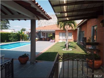 VENDO MAGNÍFICA CASA CAMPESTRE, IDEAL PARA VIVIR EN UN ESTILO DE VIDA CÓMODO, ESPACIOS GENEROSOS.