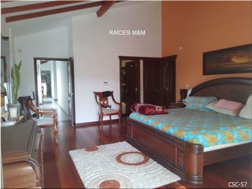 VENDO MAGNÍFICA CASA CAMPESTRE, IDEAL PARA VIVIR EN UN ESTILO DE VIDA CÓMODO, ESPACIOS GENEROSOS.