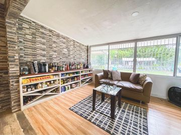1067 SQM Semi Furnished House And Lot With Bodega Ready for Water Refilling Business